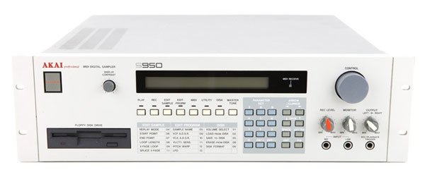 AKAI S950 サンプラー